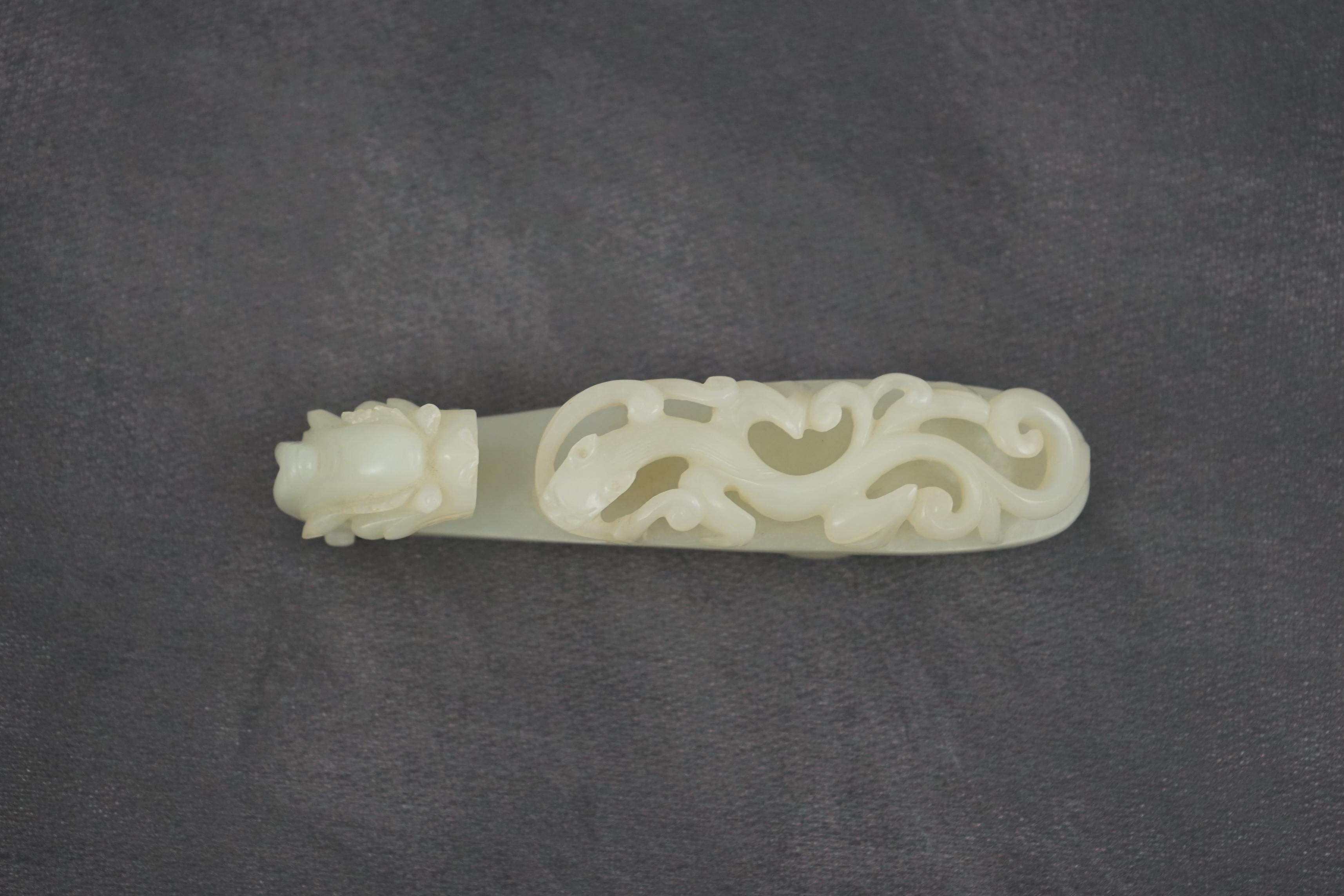 A Chinese white jade ‘dragon’ belt hook, 18th/19th century